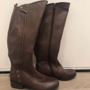 BareTraps size 7 brown riding boots